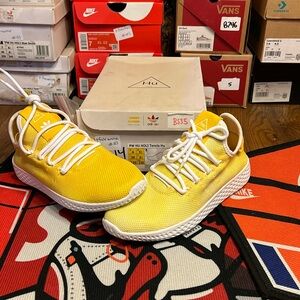 Adidas PW Size 4y/5.5w